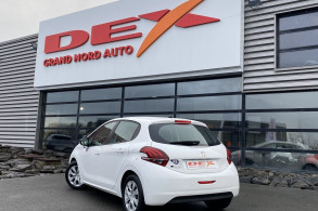 PEUGEOT 208 1.2 PURETECH 68CH LIKE 5P